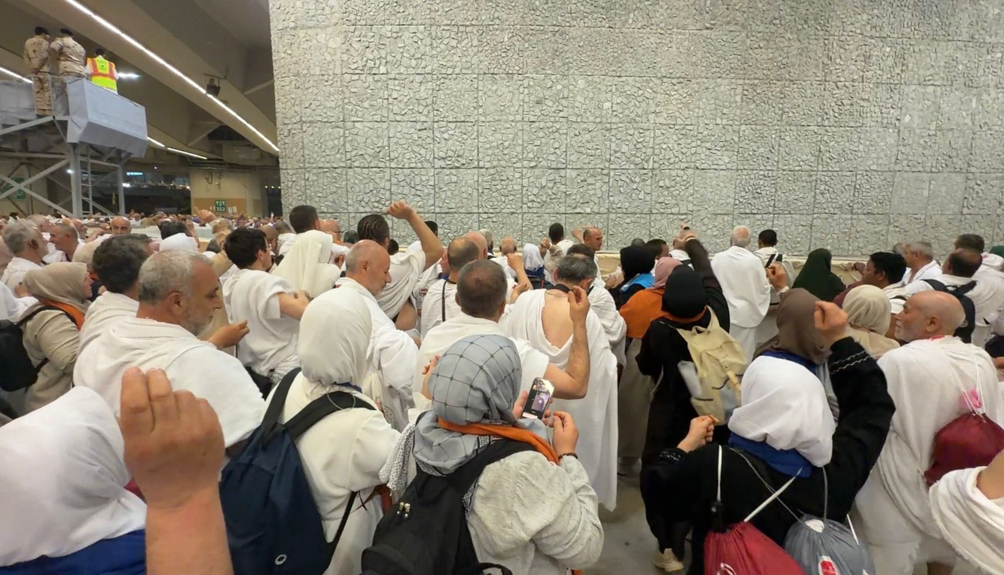 Hollanda’dan Gelen Hacılar Arafat Vakfesinin Ardından Hacı Oldu